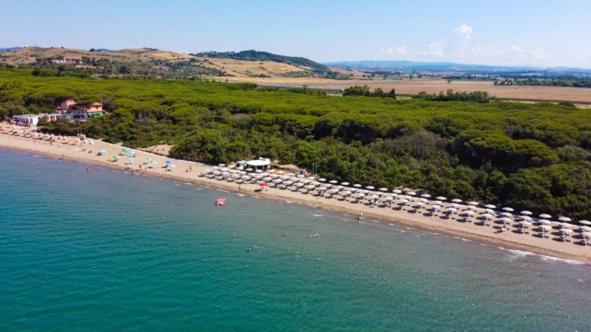 Hotel Cala Di Forno Фонтебланда Экстерьер фото